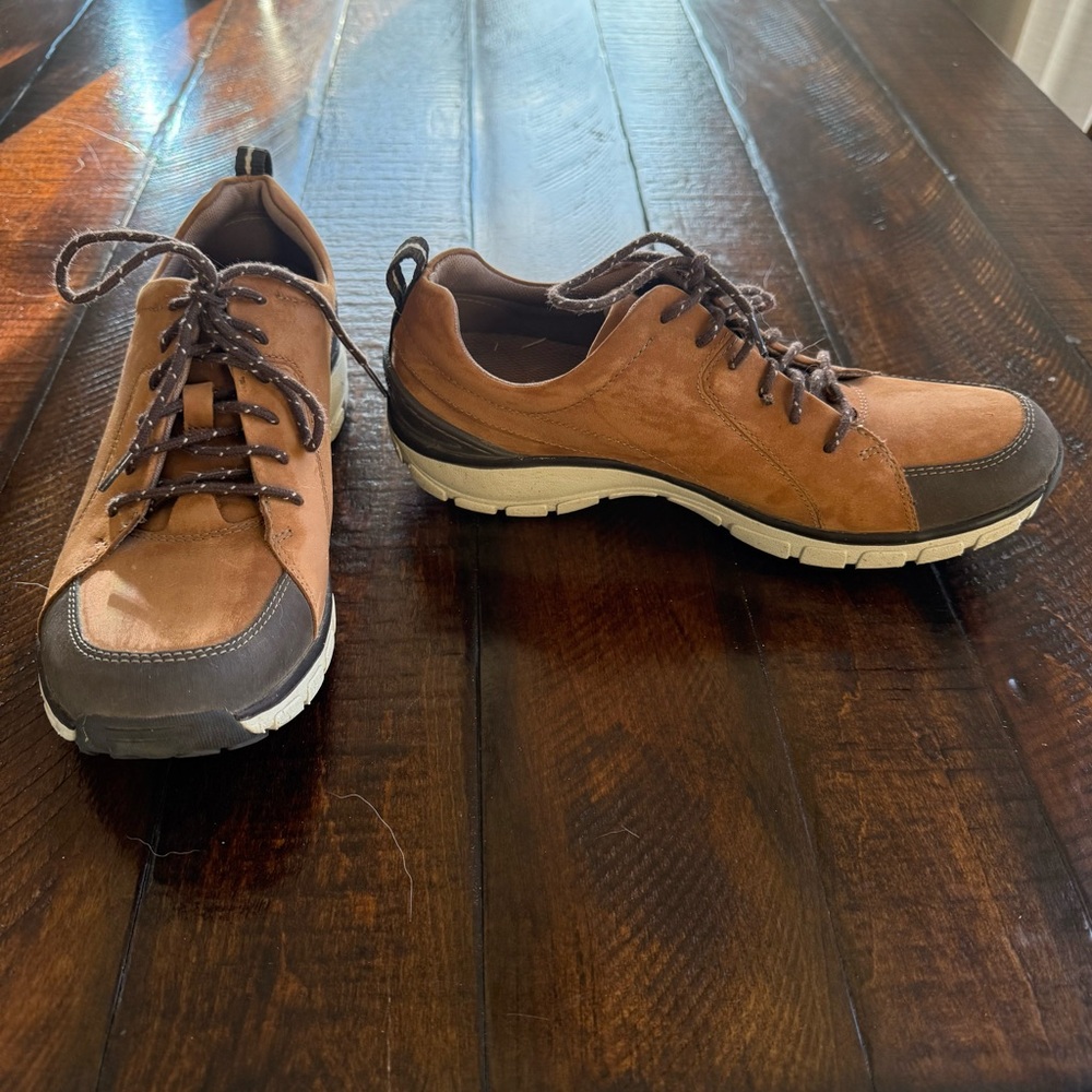 Unstructured By Clarks Women's Wavewalk Walking Shoes